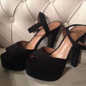 Black platform heels